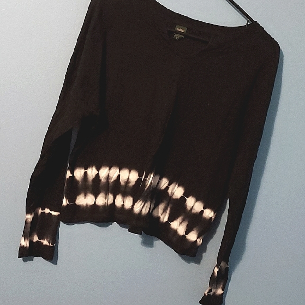 WILD FABLE MEDIUM LONG SLEEVE; SUPER CUTE‼️😍